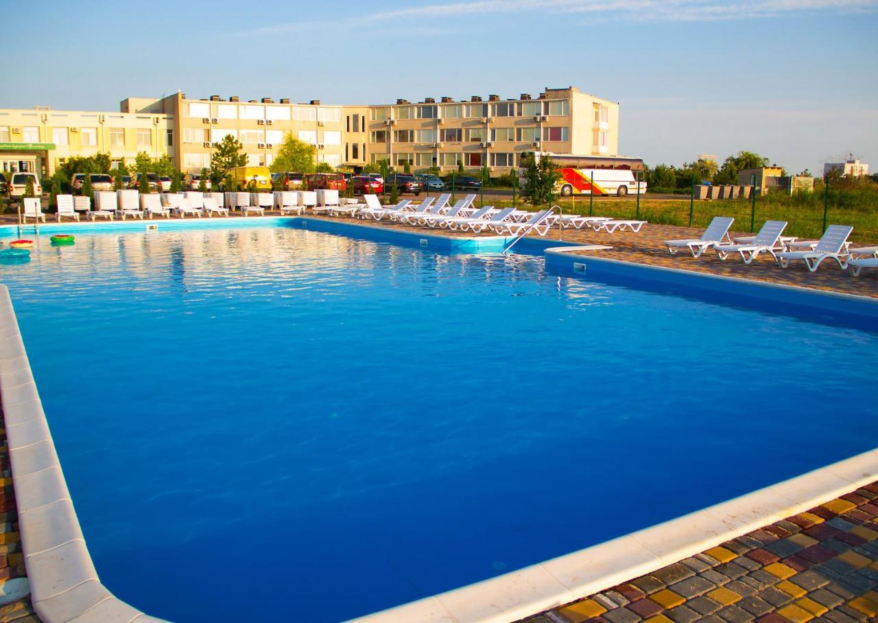 Hotel Promenad Zatoka Buitenkant foto