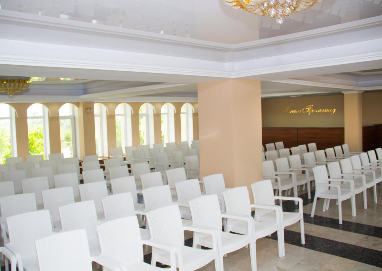 Hotel Promenad Zatoka Buitenkant foto