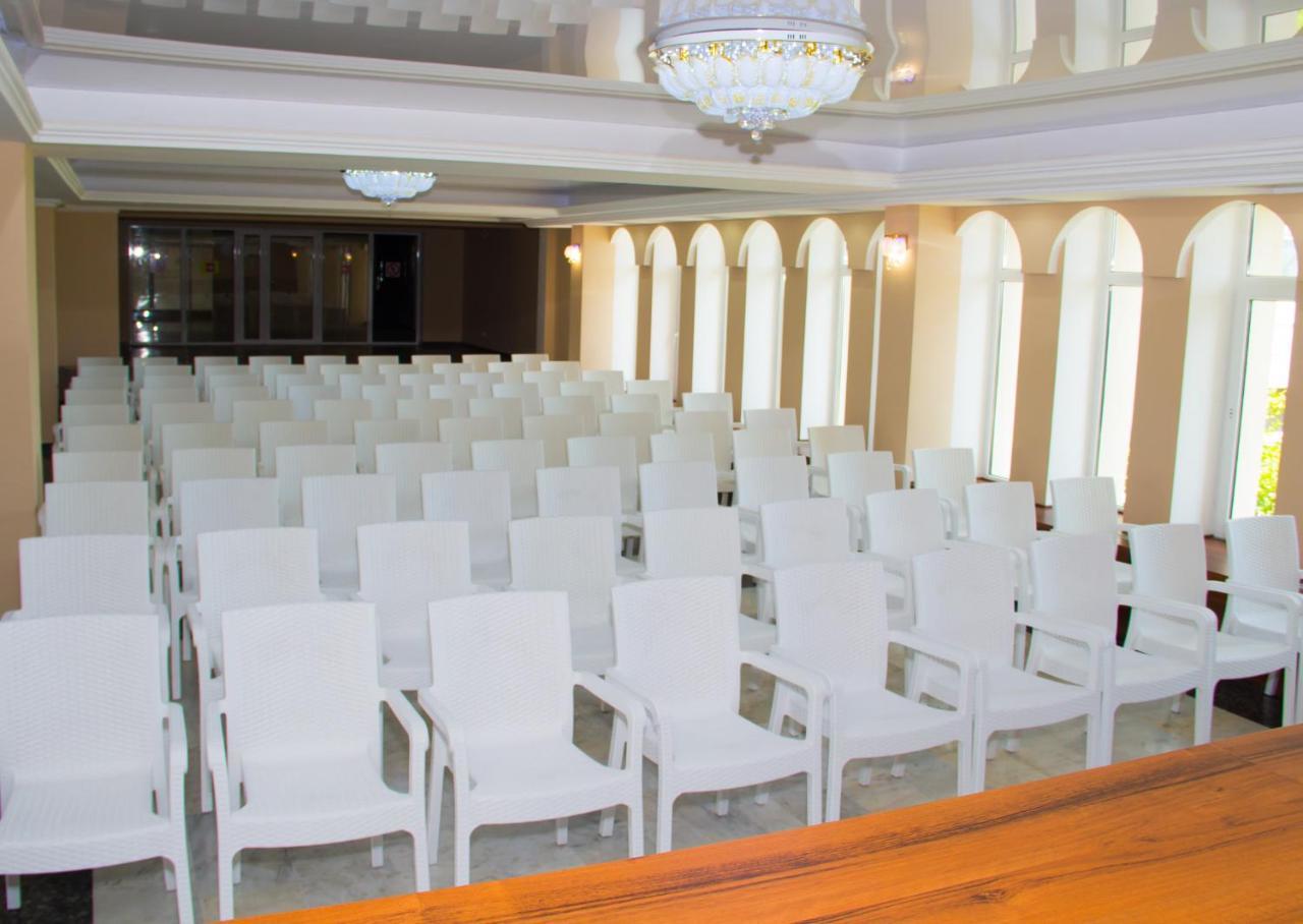 Hotel Promenad Zatoka Buitenkant foto